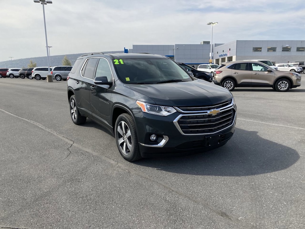 Used 2021 Chevrolet Traverse LT Leather SUV