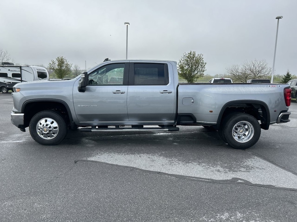 New 2026 Chevrolet Silverado 3500 HD LT Truck Crew Cab
