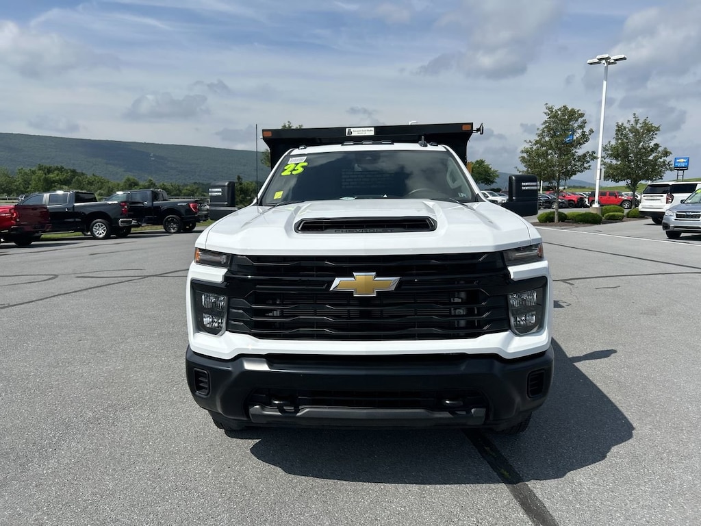 New 2025 Chevrolet Silverado 3500HD Chassis Work Truck Truck Crew Cab