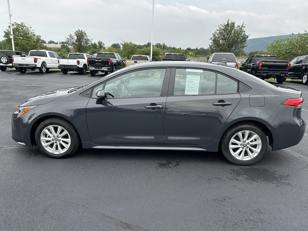 Used 2023 Toyota Corolla LE Sedan