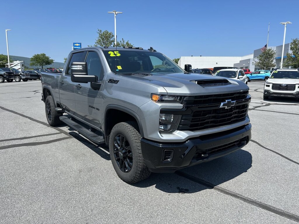 Used 2025 Chevrolet Silverado 2500 HD Custom Truck Crew Cab