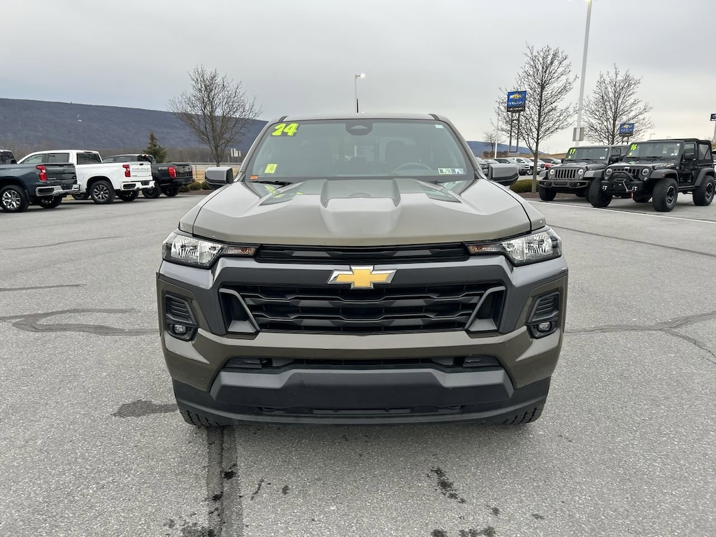 Used 2024 Chevrolet Colorado LT Truck Crew Cab