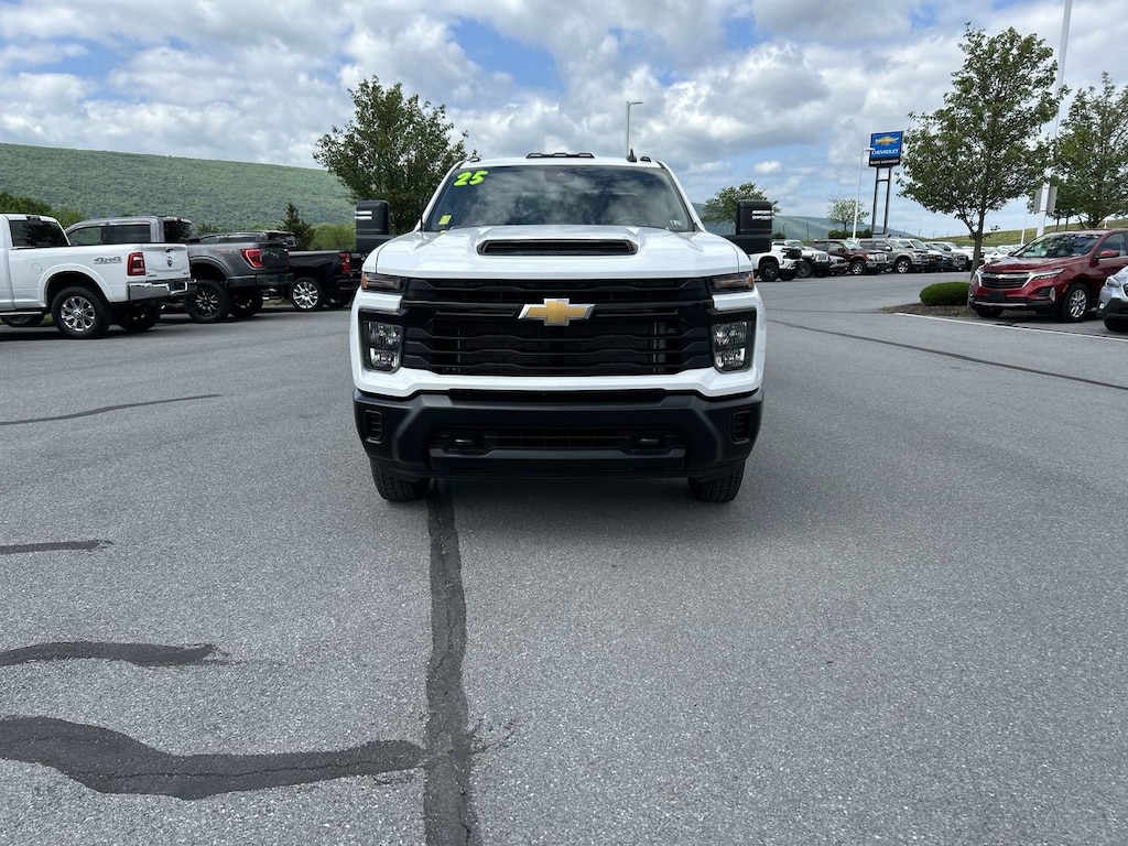 New 2025 Chevrolet Silverado 3500HD Chassis Work Truck Truck Crew Cab