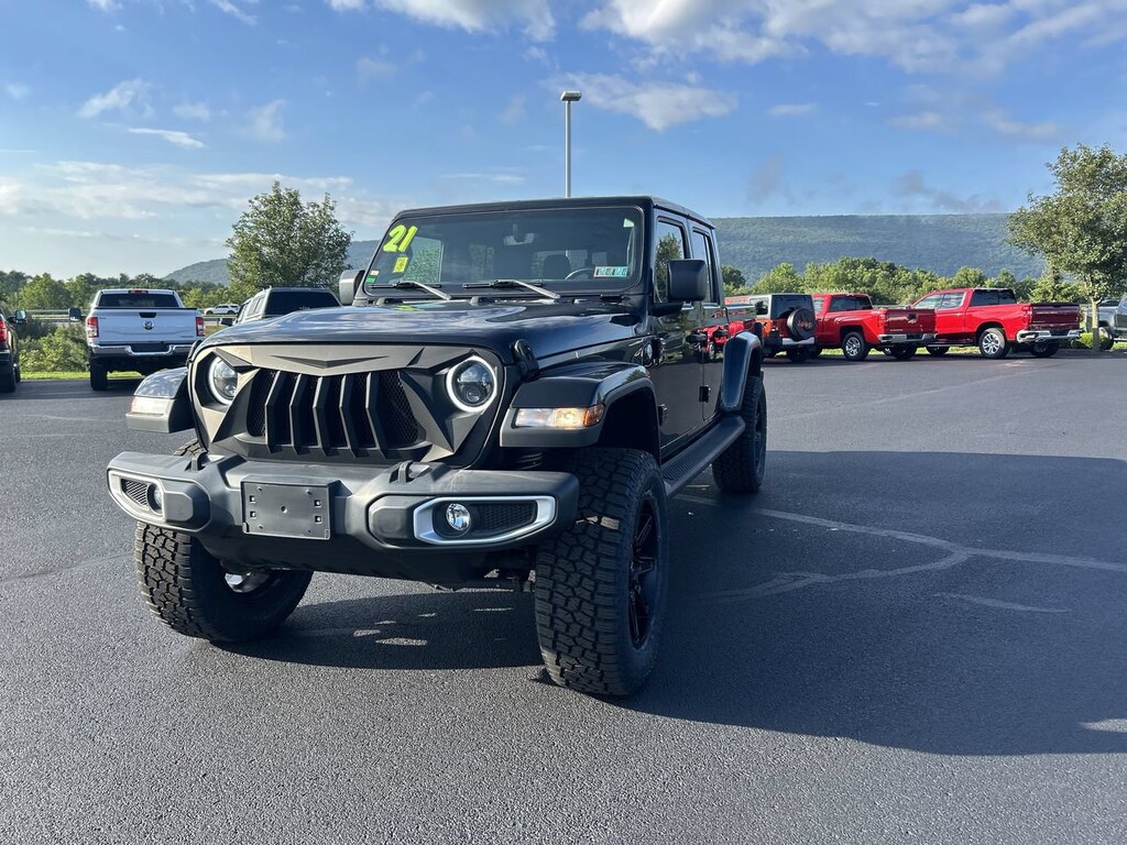 Used 2021 Jeep Gladiator Overland Truck Crew Cab