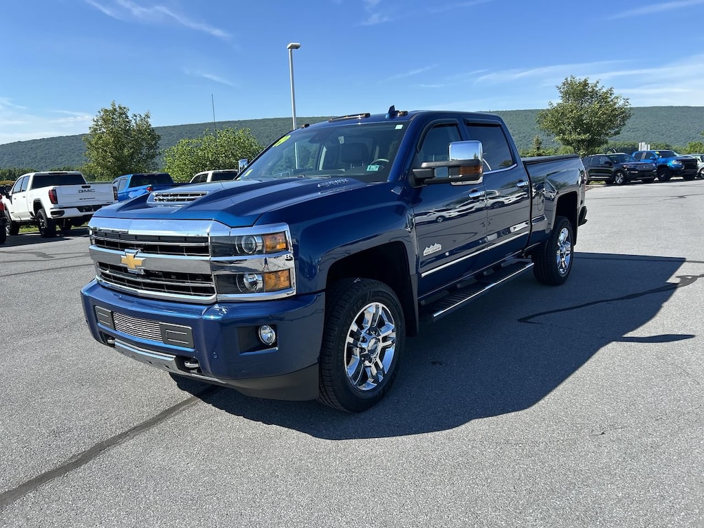 Used 2019 Chevrolet Silverado 2500HD High Country Truck Crew Cab