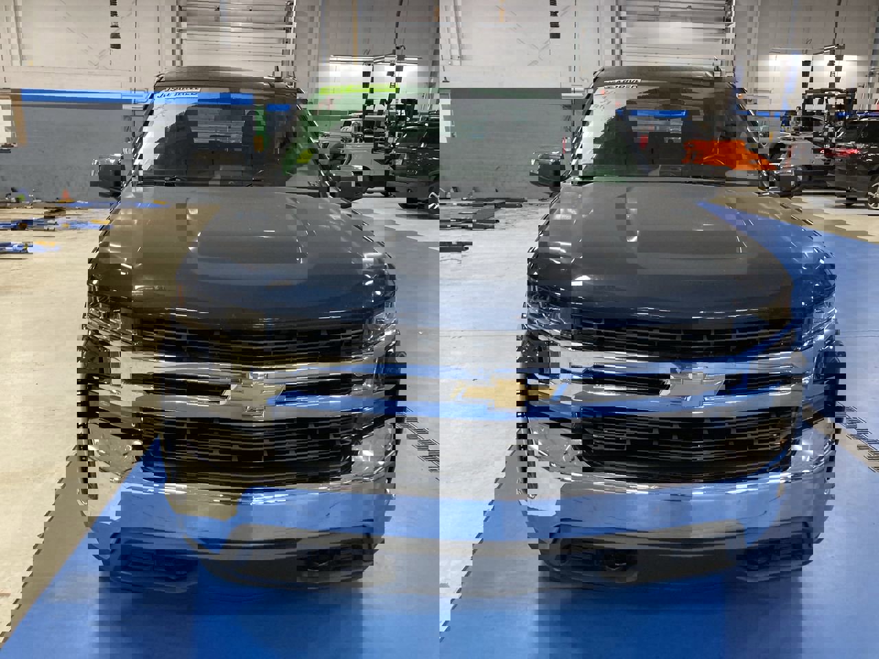 2022 Chevrolet Silverado 1500 LT photo 2