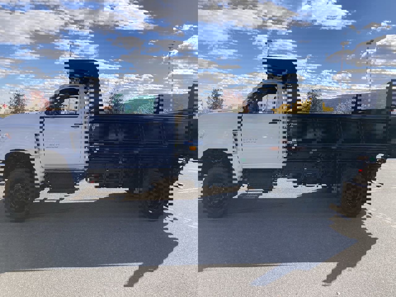 2024 Chevrolet Silverado 6500HD Work Truck photo 4