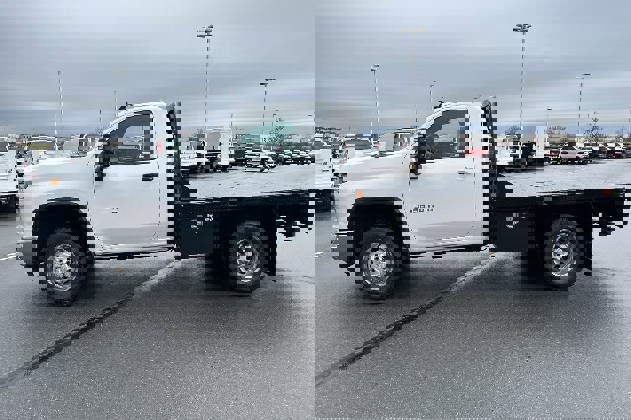 2025 Chevrolet Silverado 3500HD Work Truck photo 4