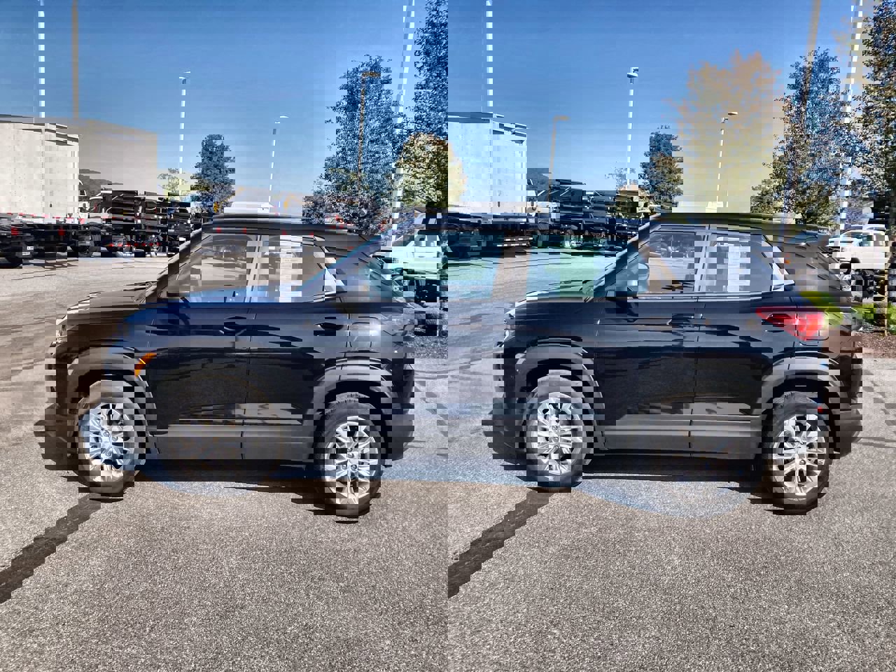 2021 Chevrolet Trailblazer LS photo 3