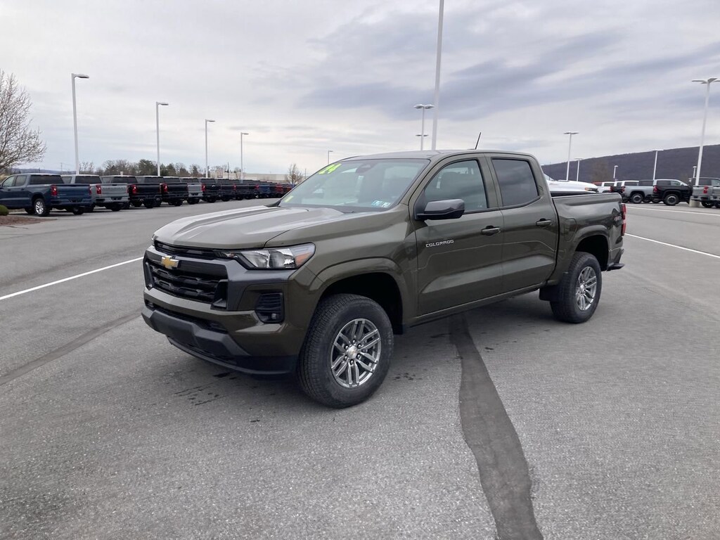 Used 2024 Chevrolet Colorado LT Truck Crew Cab