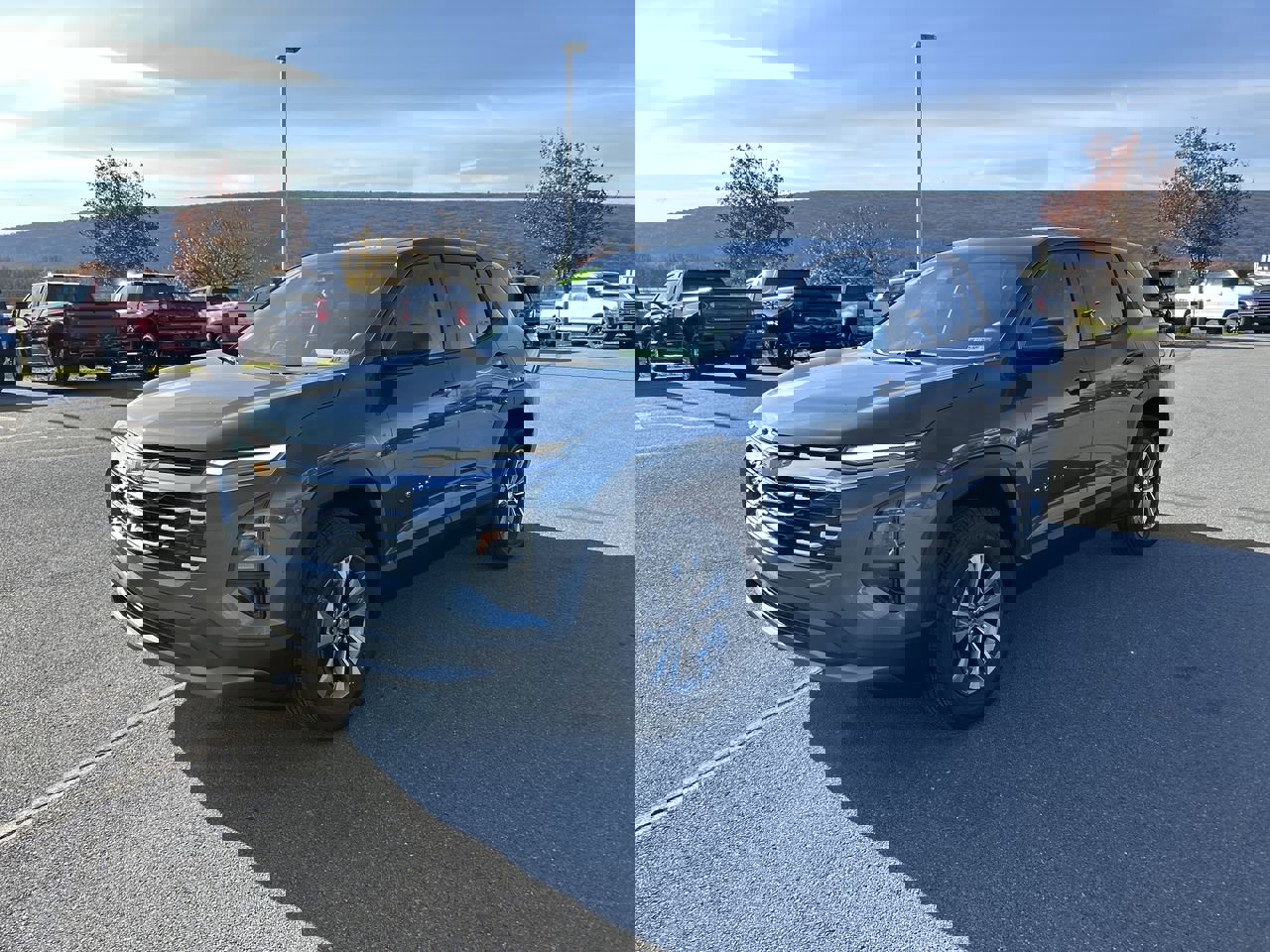 2026 Chevrolet Equinox LT photo 2