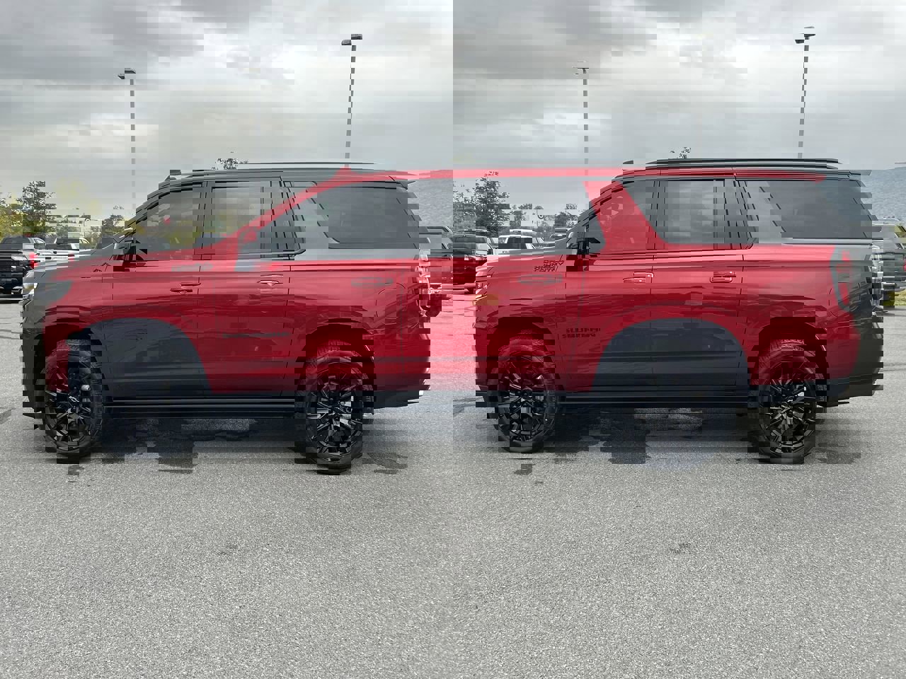 2024 Chevrolet Suburban High Country photo 4