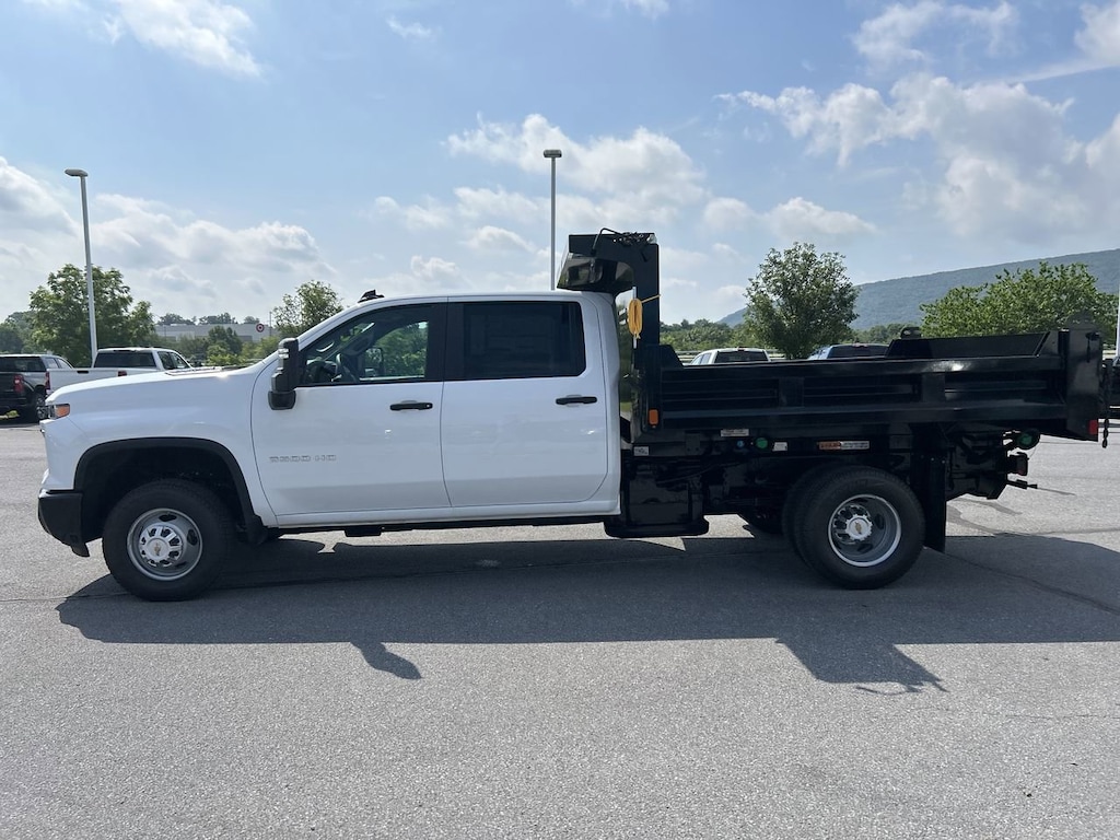 New 2025 Chevrolet Silverado 3500HD Chassis Work Truck Truck Crew Cab