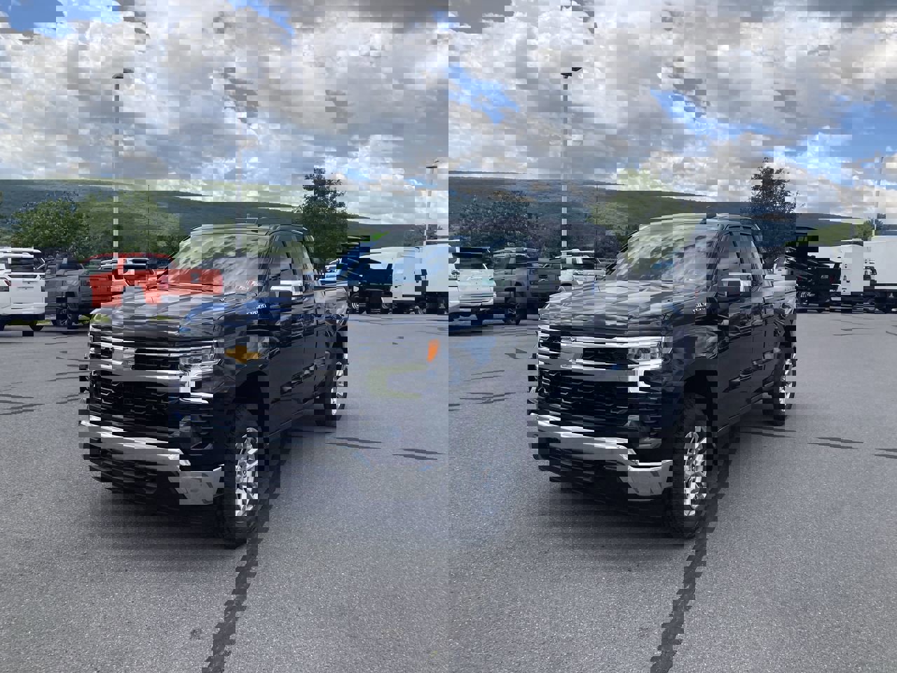 2024 Chevrolet Silverado 1500 LT photo 2