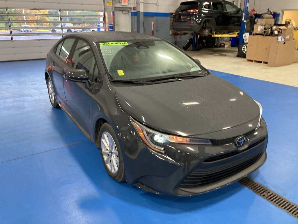Used 2023 Toyota Corolla LE Sedan