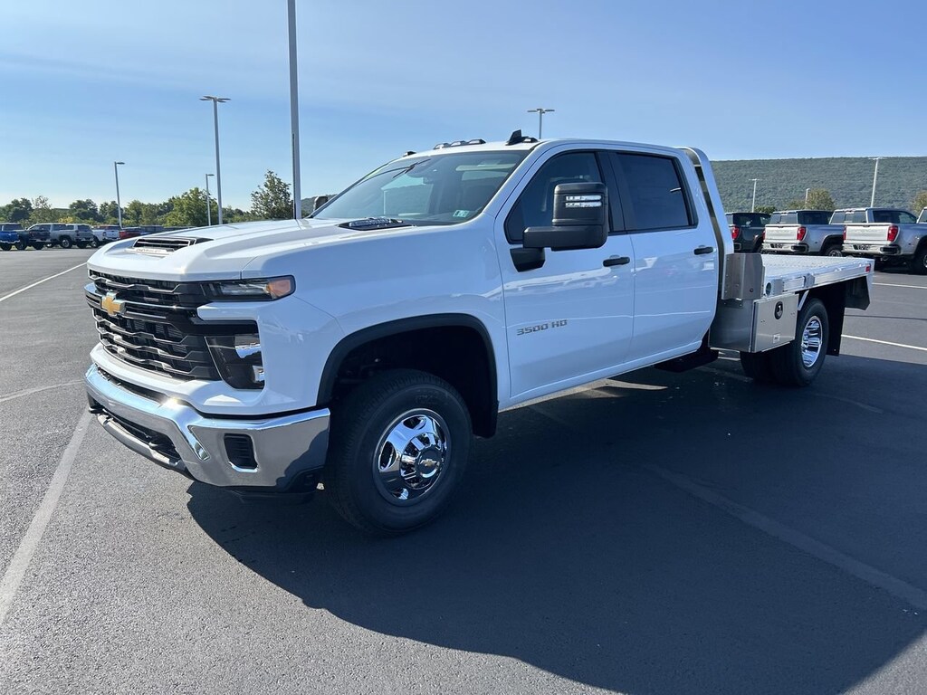 New 2026 Chevrolet Silverado 3500 HD Chassis Work Truck Truck Crew Cab