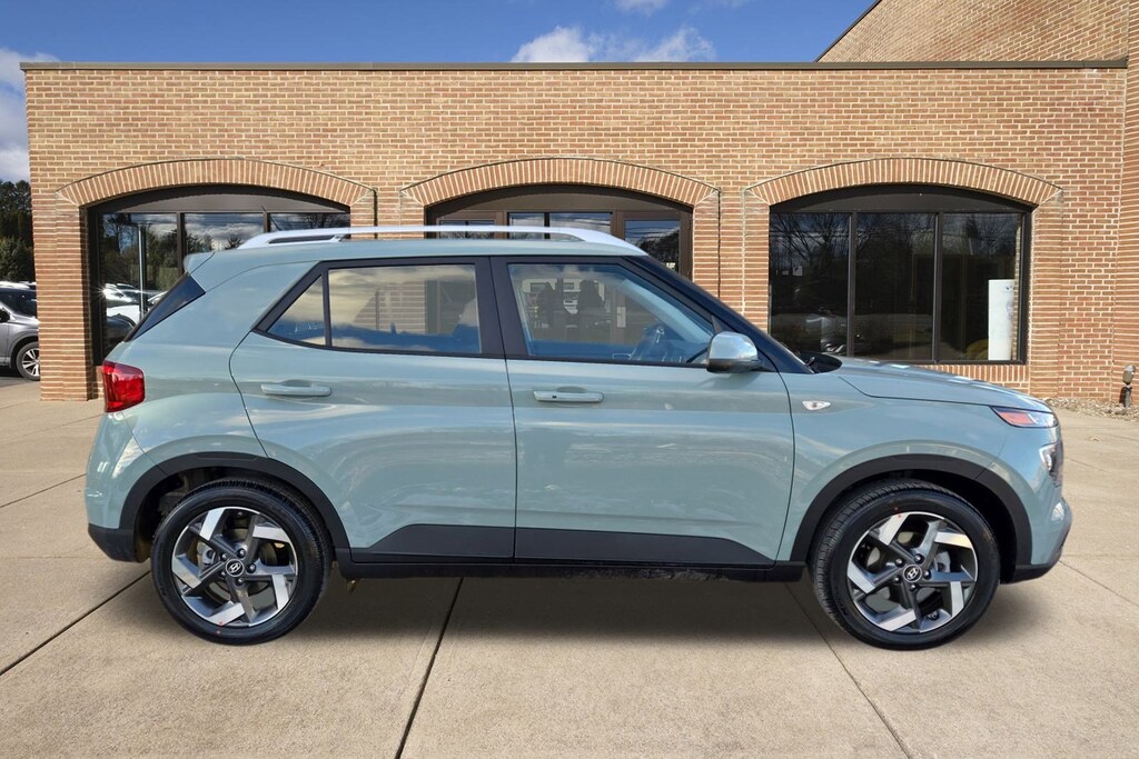 New 2026 Hyundai Venue SEL SUV