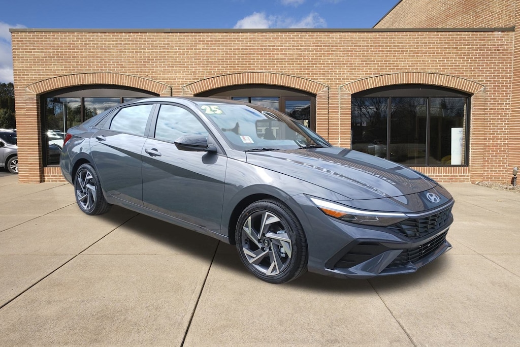 New 2025 Hyundai Elantra SEL Sport Sedan