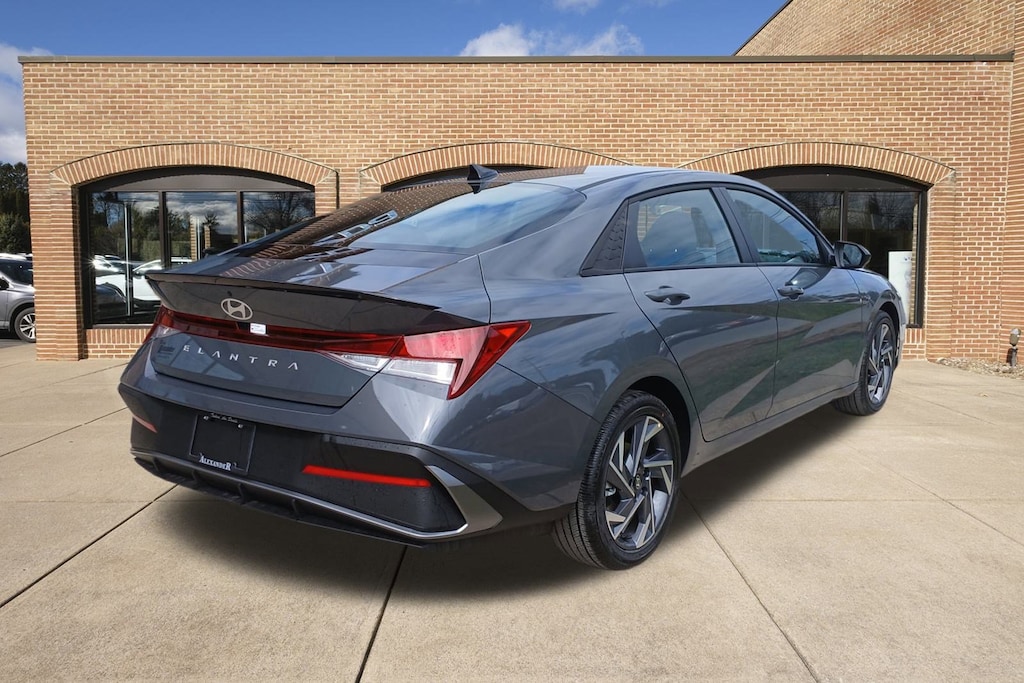 New 2025 Hyundai Elantra SEL Sport Sedan