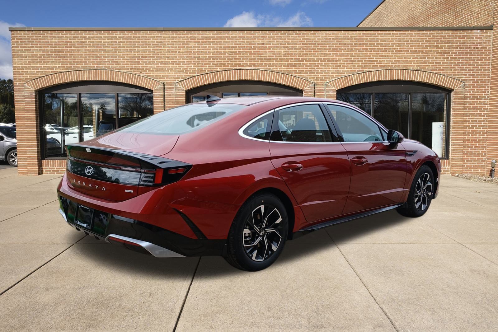 2025 Hyundai Sonata SEL photo 3