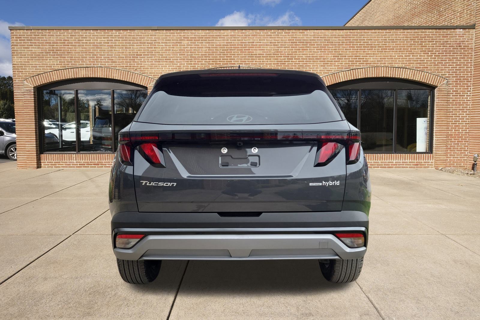 2026 Hyundai Tucson Hybrid SEL photo 3