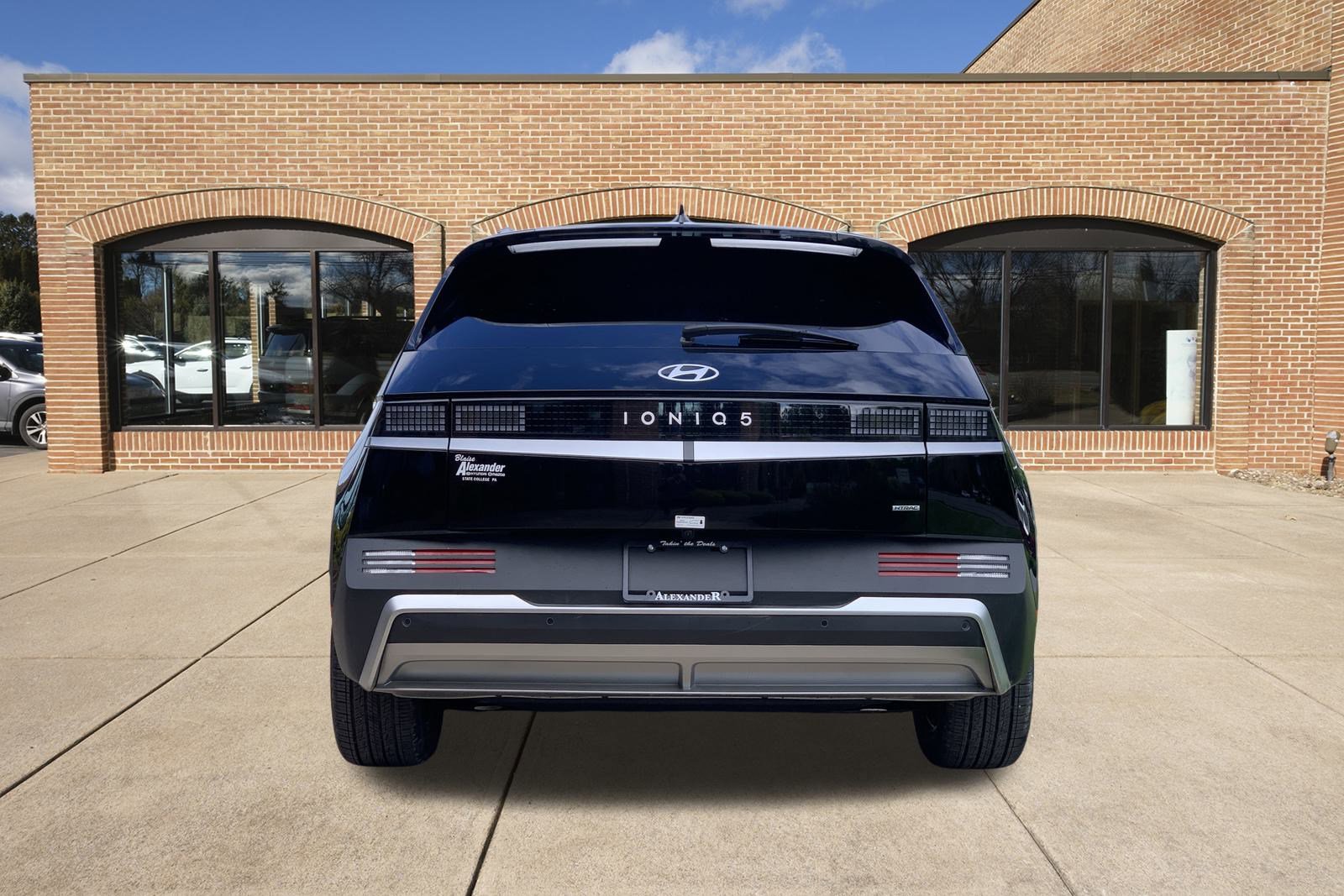2025 Hyundai Ioniq 5 SEL photo 4