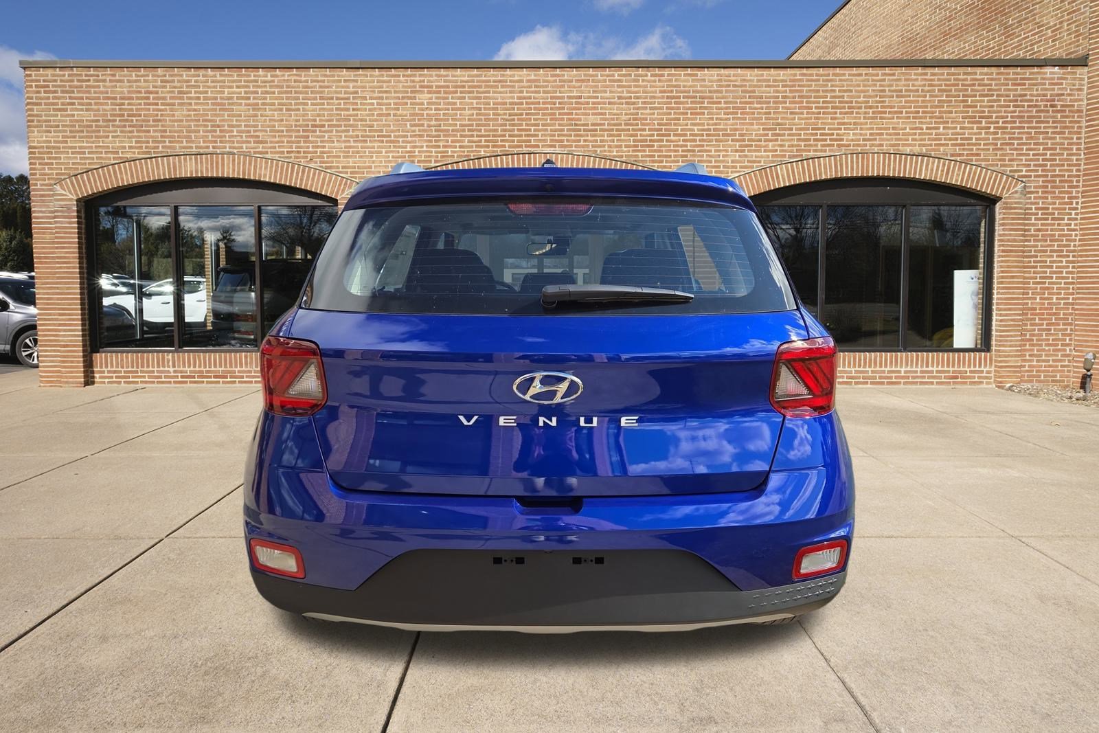 2026 Hyundai Venue SEL photo 4