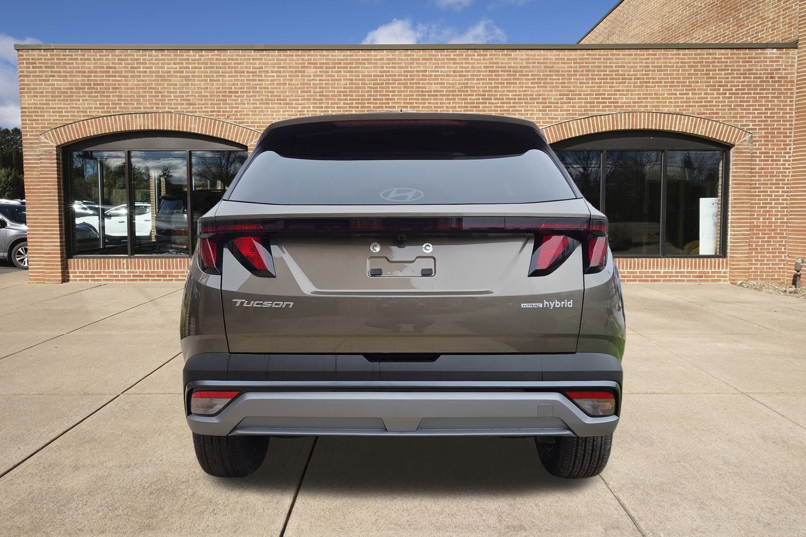 2026 Hyundai Tucson Hybrid SEL photo 3