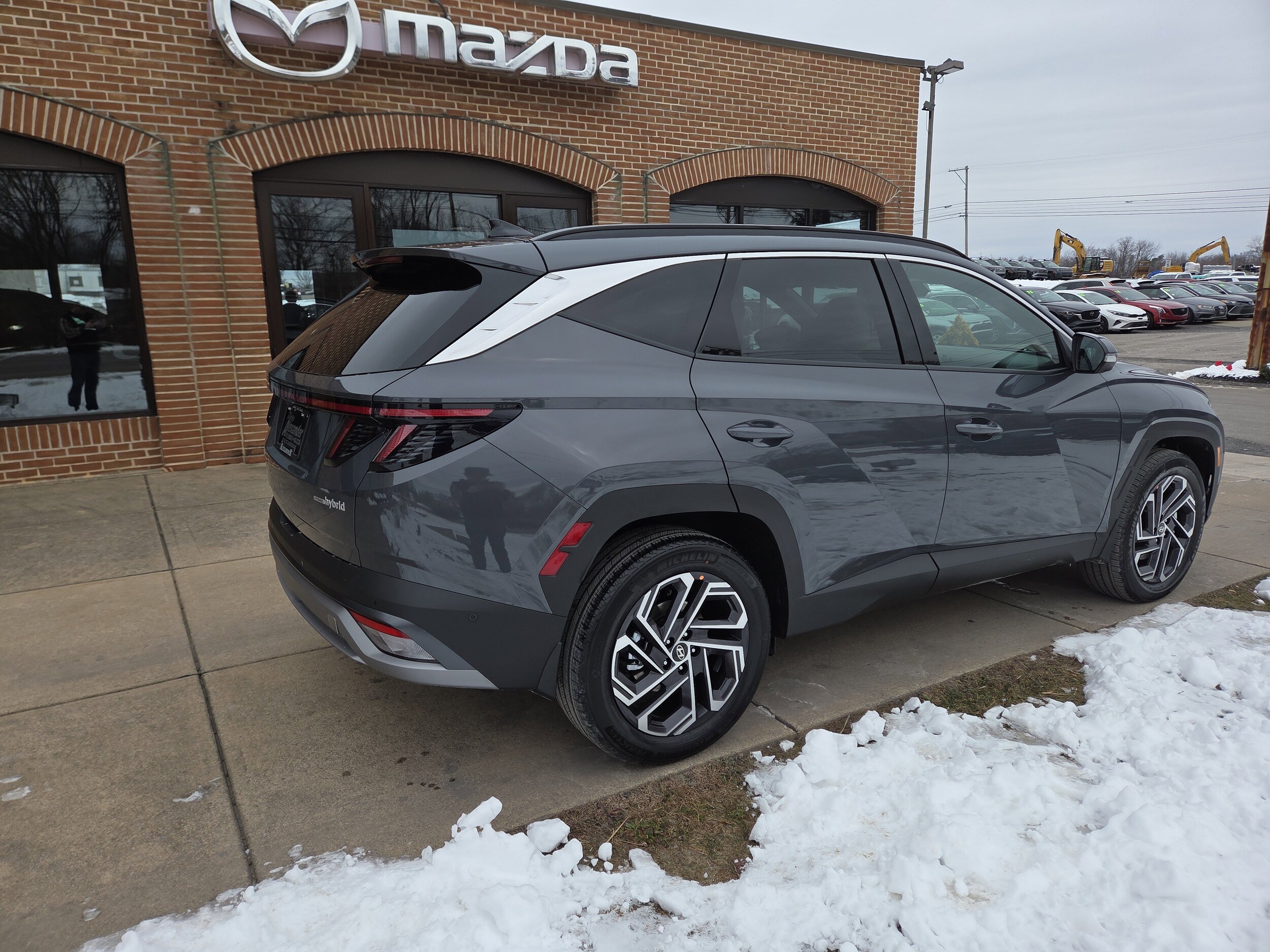 2026 Hyundai Tucson Hybrid Limited photo 3