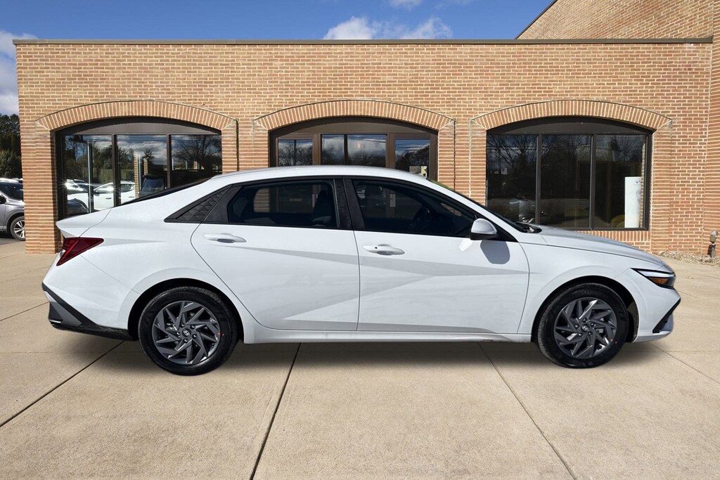 New 2026 Hyundai Elantra Hybrid Blue Sedan