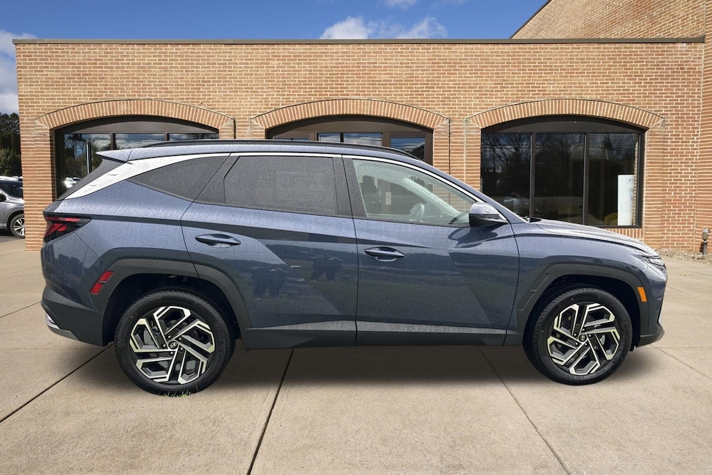 New 2026 Hyundai Tucson SEL Plus SUV