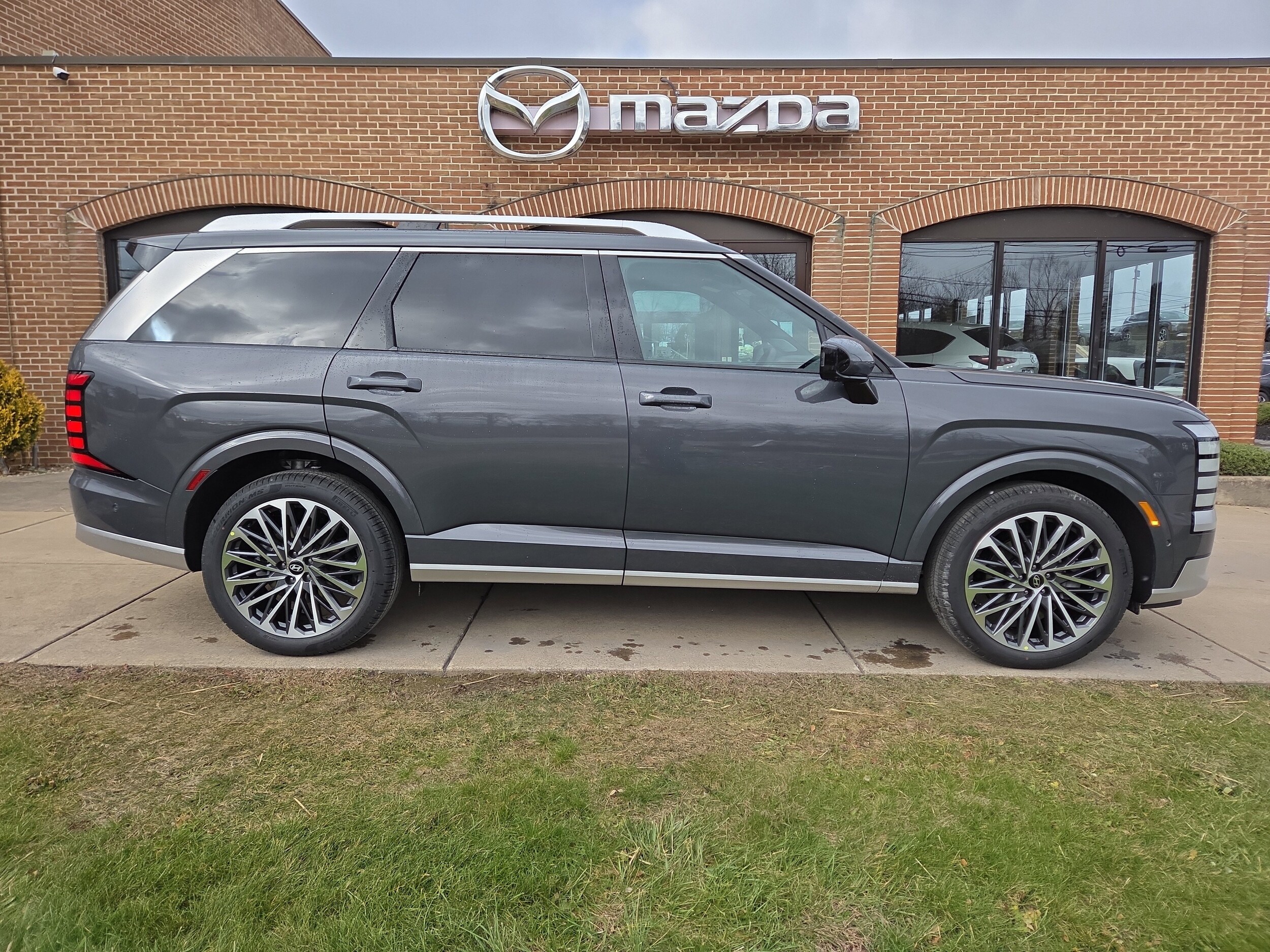 2026 Hyundai Palisade Calligraphy photo 2