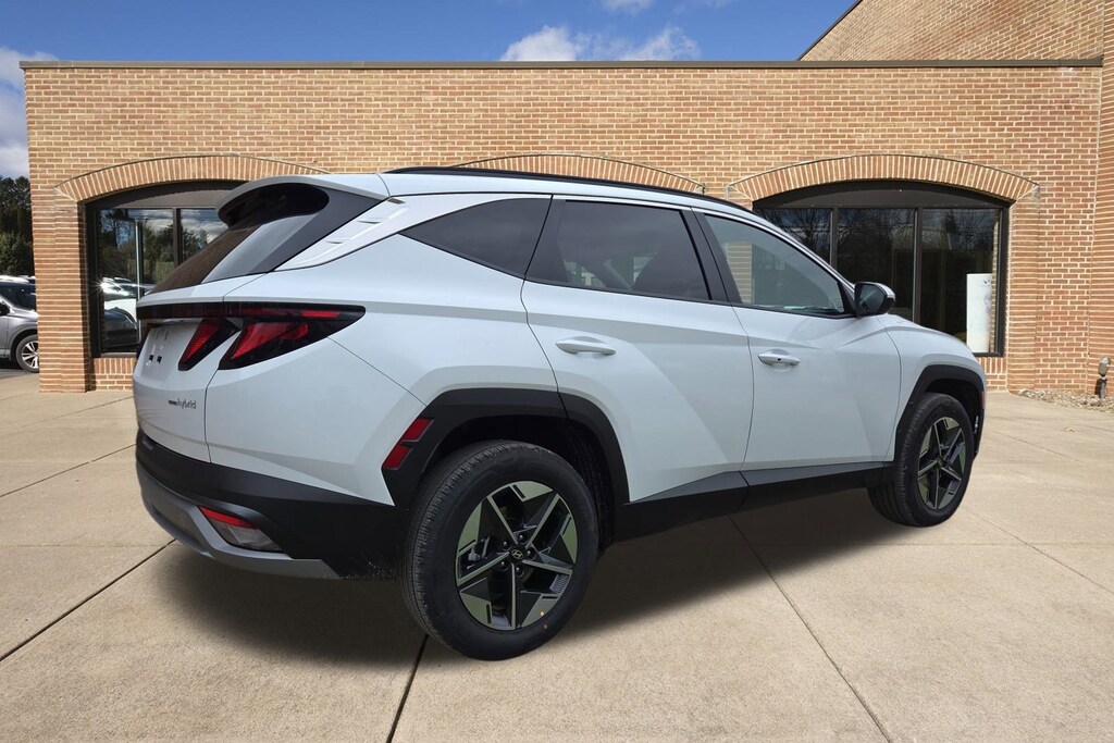 New 2026 Hyundai Tucson Hybrid SEL SUV