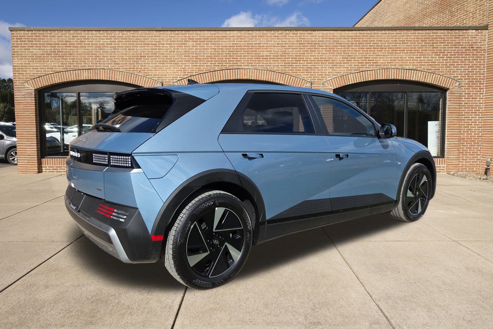 2026 Hyundai Ioniq 5 SEL photo 2