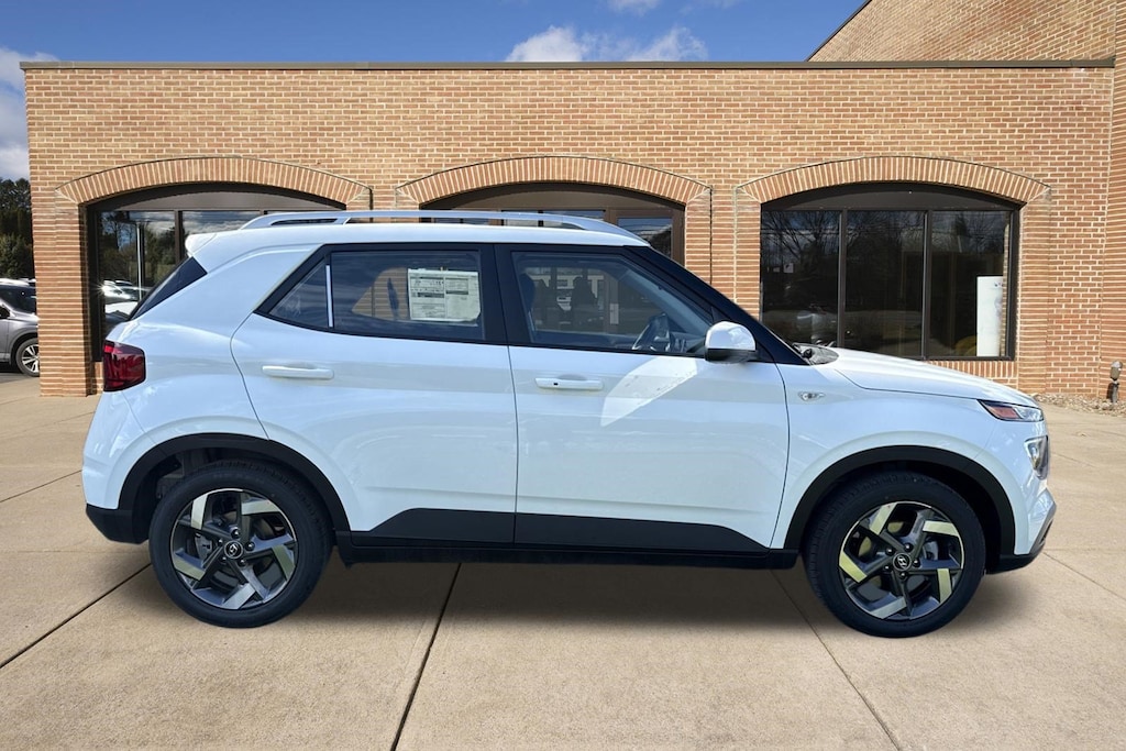 New 2026 Hyundai Venue SEL SUV
