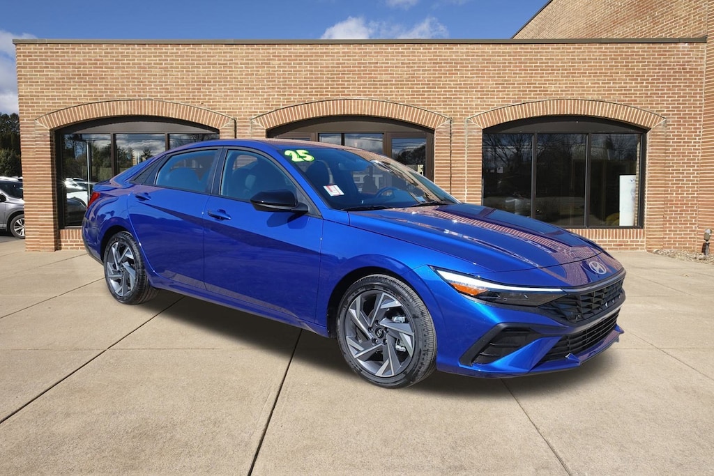 New 2025 Hyundai Elantra SEL Sport Sedan