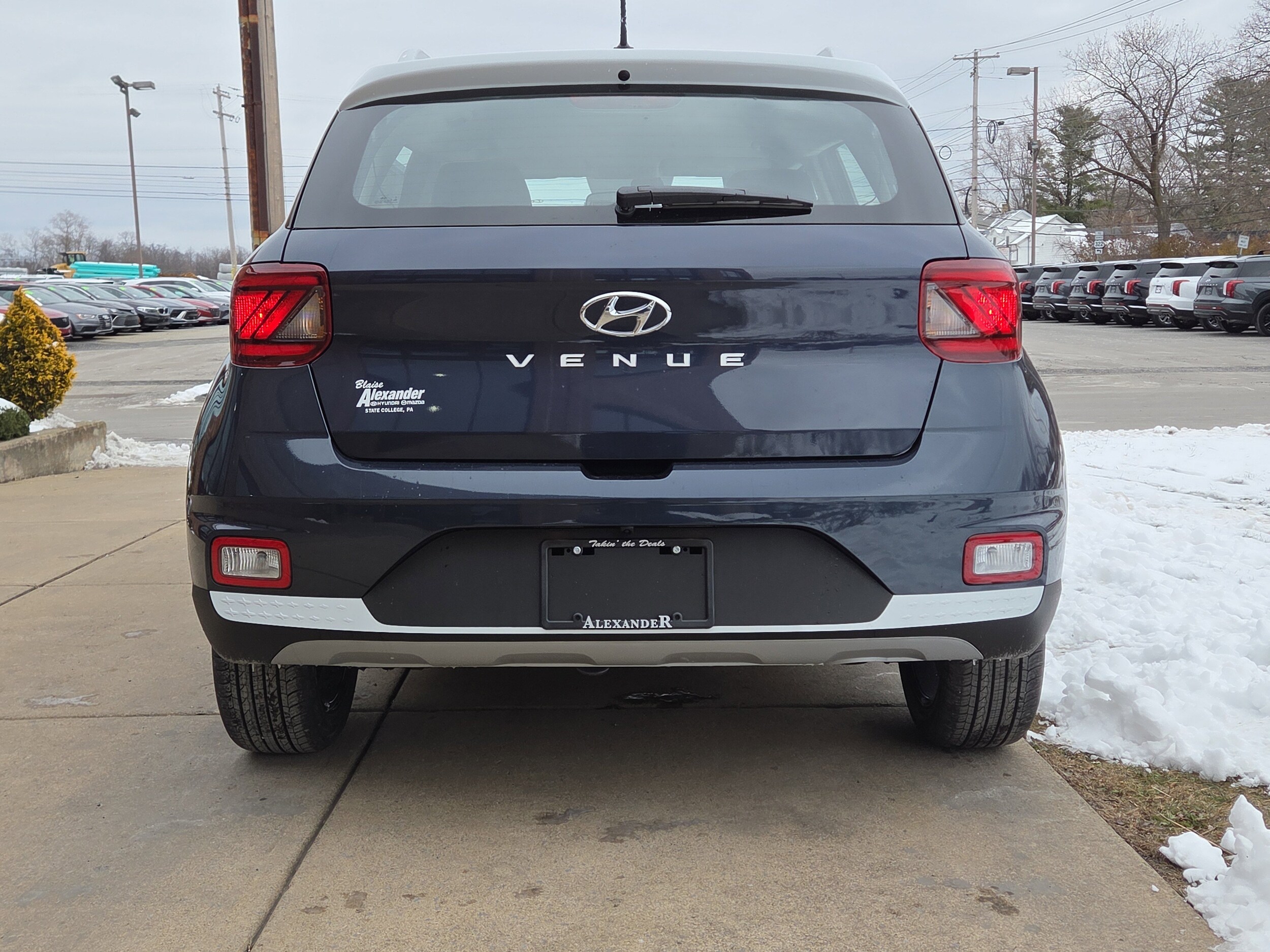 2026 Hyundai Venue SEL photo 4