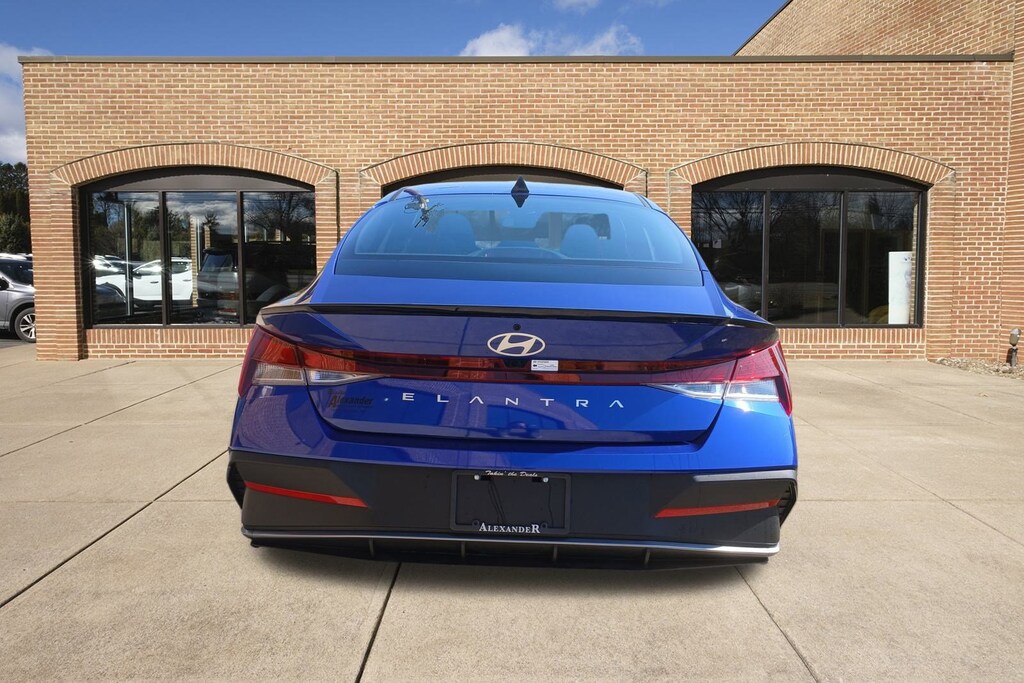 New 2025 Hyundai Elantra SEL Sport Sedan