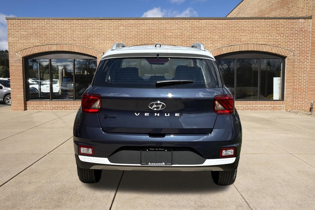 New 2026 Hyundai Venue SEL SUV