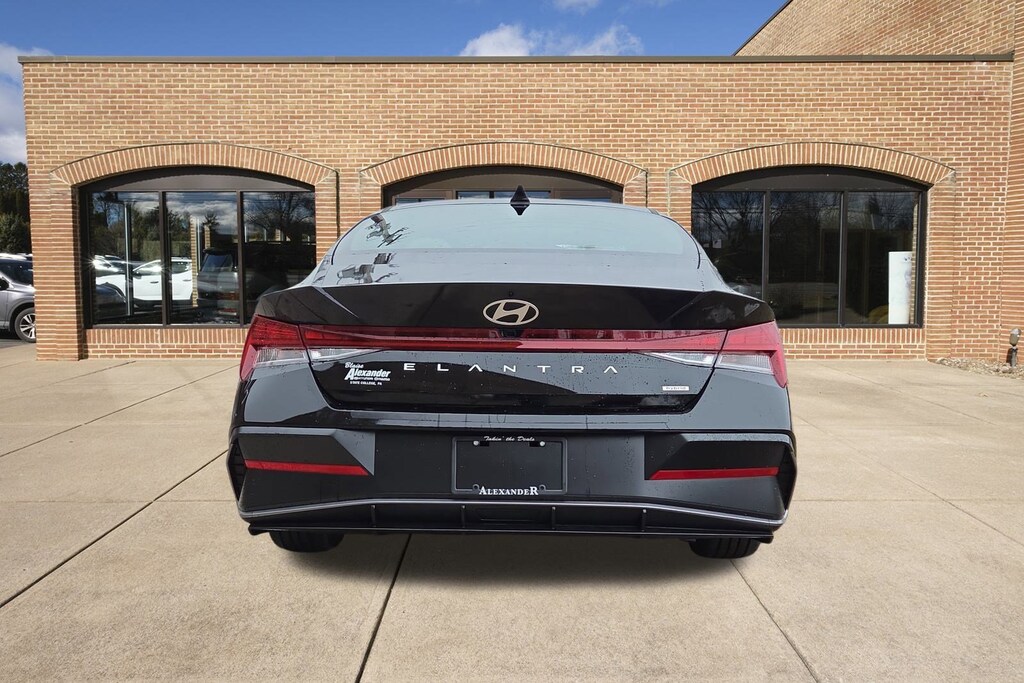 New 2026 Hyundai Elantra Hybrid Limited Sedan