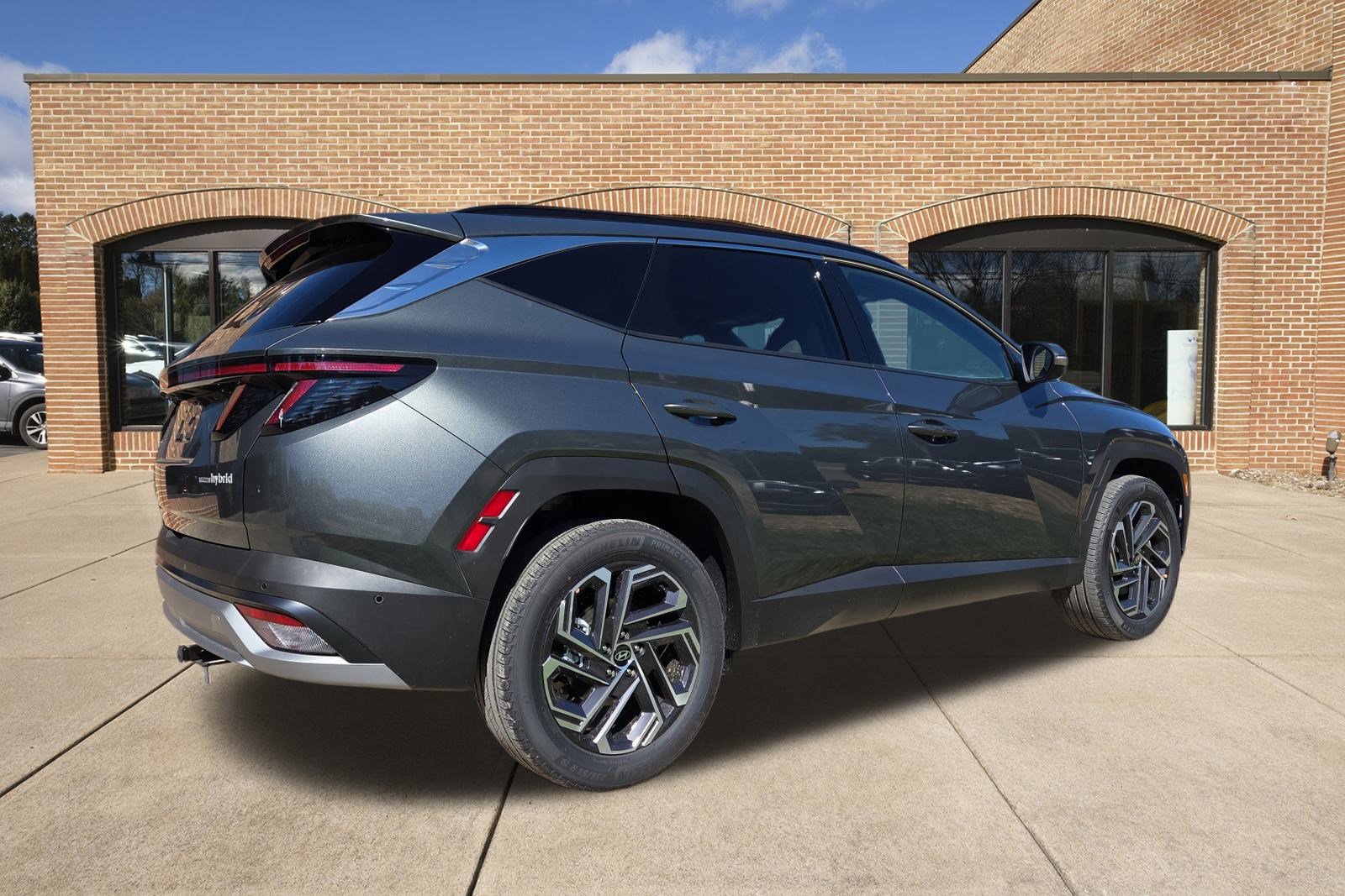 2026 Hyundai Tucson Hybrid Limited photo 3