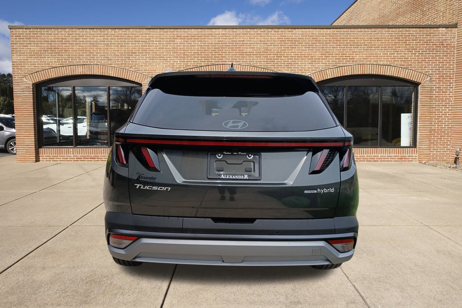 2025 Hyundai Tucson Hybrid Limited photo 4
