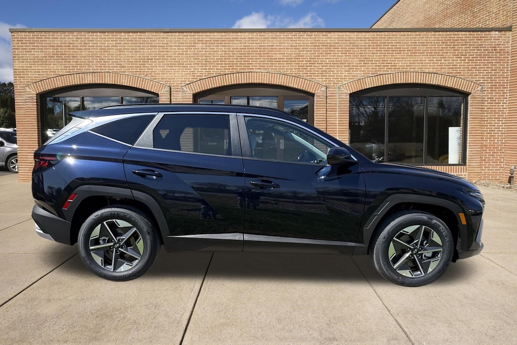 New 2026 Hyundai Tucson Hybrid SEL SUV