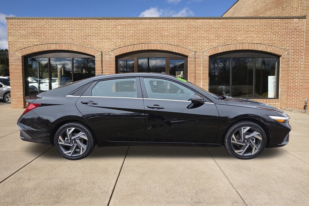 New 2026 Hyundai Elantra Hybrid Limited Sedan