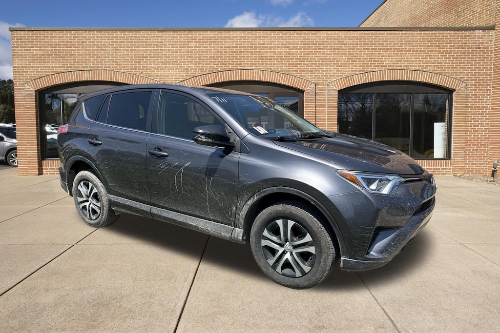 Used 2018 Toyota RAV4 LE SUV