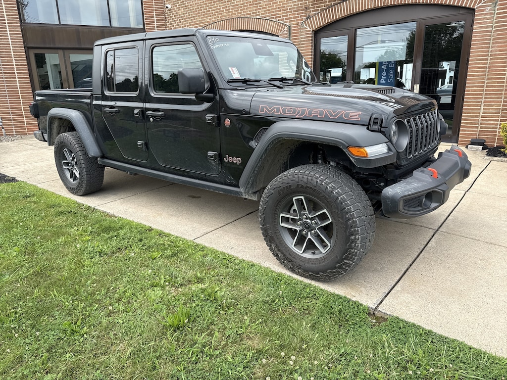 Used 2026 Jeep Gladiator Mojave Truck Crew Cab