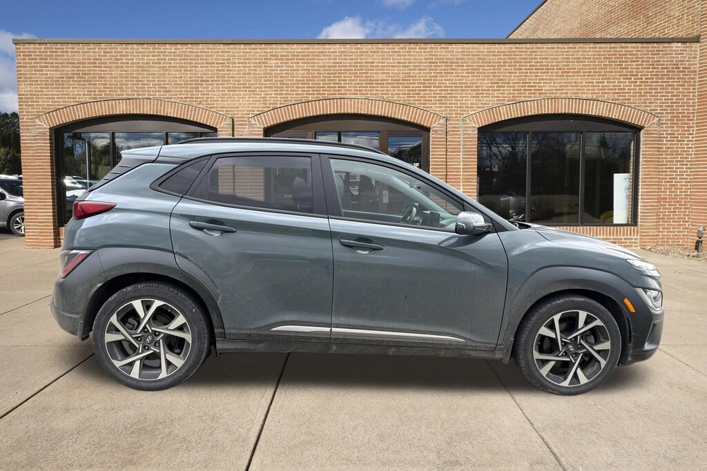 Used 2022 Hyundai Kona Limited SUV