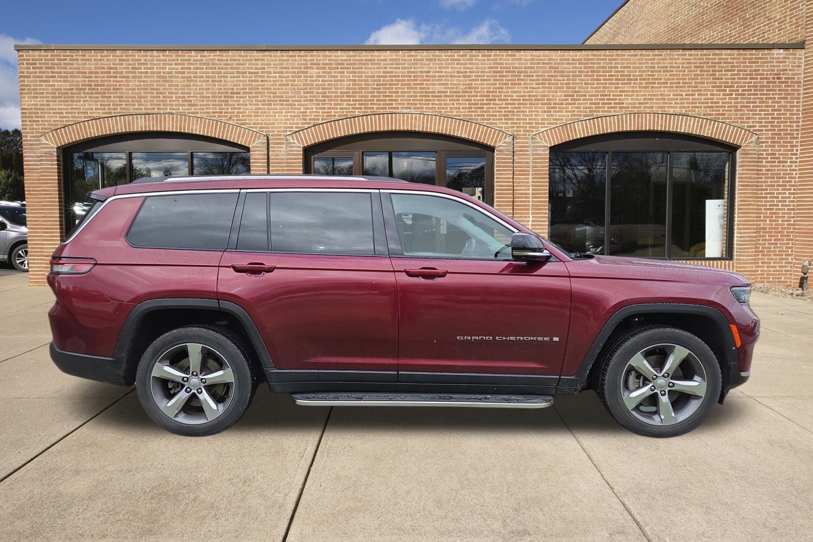 2021 Jeep Grand Cherokee Limited photo 2