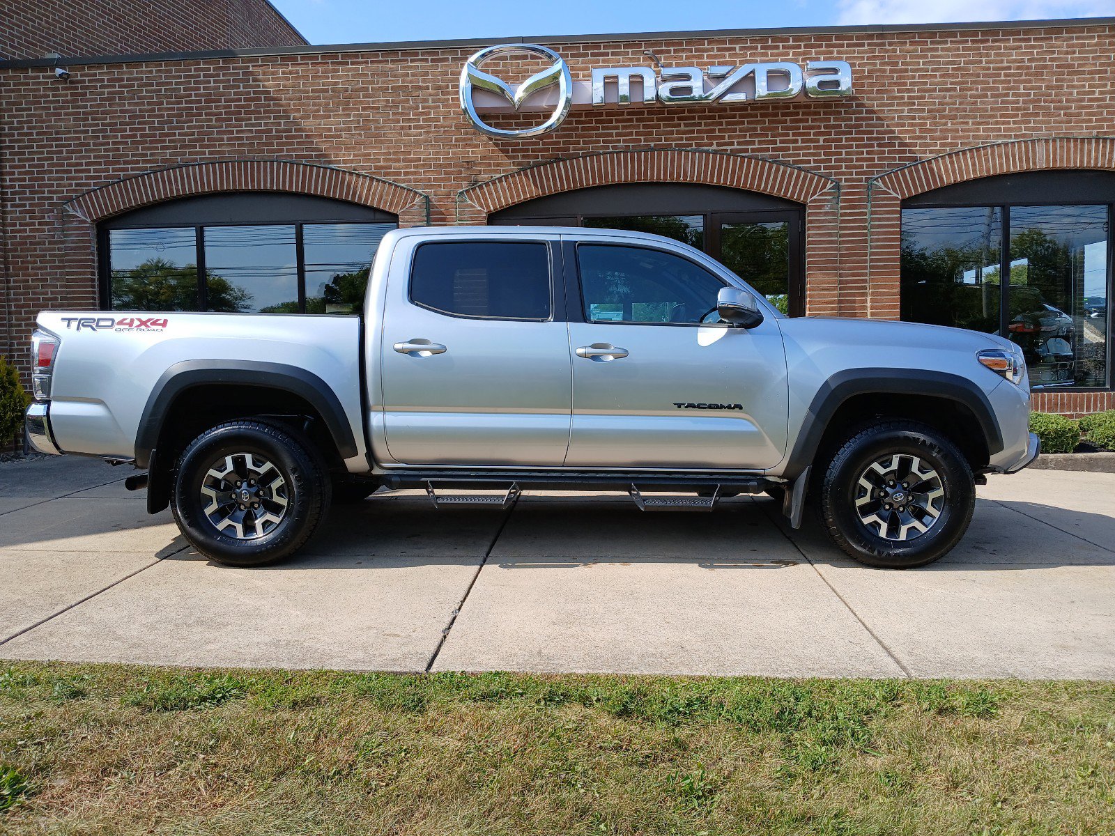 Used 2022 Toyota Tacoma TRD Off Road with VIN 3TMCZ5AN5NM525635 for sale in State College, PA