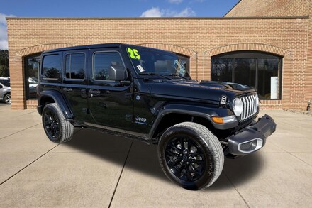 2025 Jeep Wrangler 4xe Sahara SUV